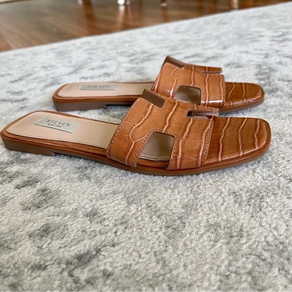 Steven New York Harlien Croc Embossed Slide Sandals - Picture 2 of 3